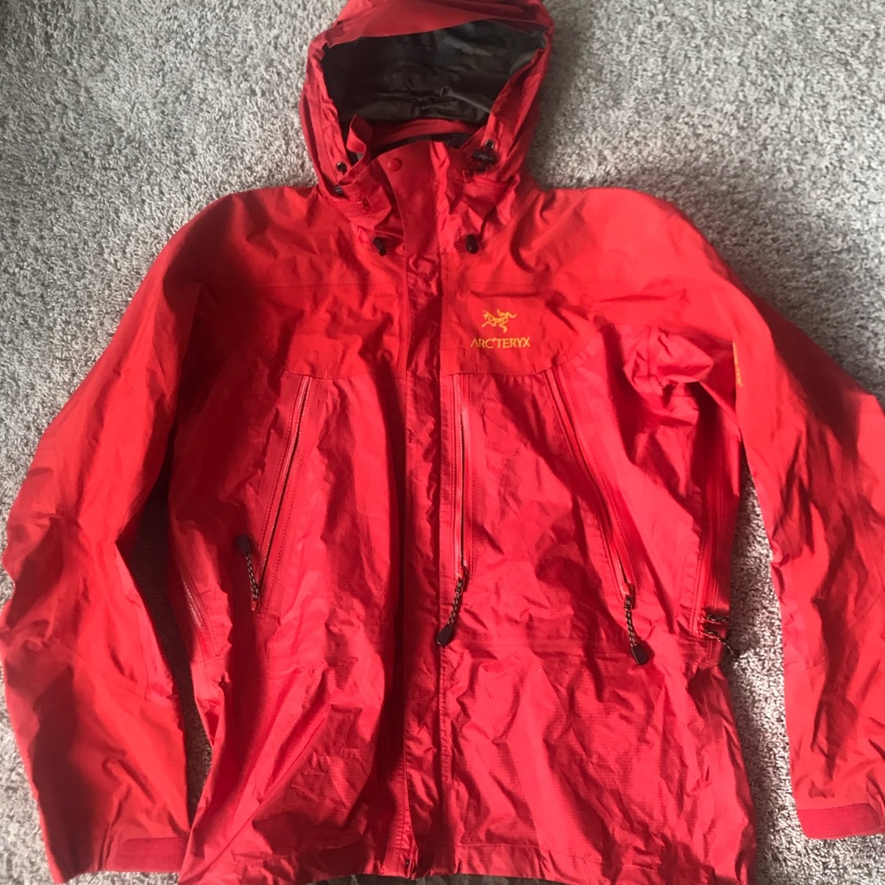 Arc’teryx Men’s Goretex Jacket Large